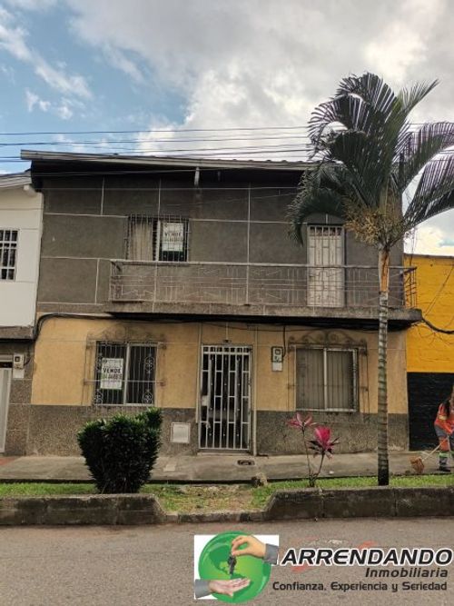 Casa de 5 alcobas en venta en Sevilla, Medellín, 128 m² · foto 2 de 15