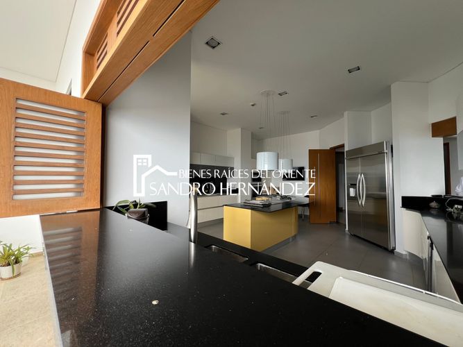 Apartamento de 5 alcobas en venta en Cabecera Del Llano, Bucaramanga, 506 m² · foto 13 de 24