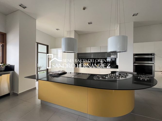 Apartamento de 5 alcobas en venta en Cabecera Del Llano, Bucaramanga, 506 m² · foto 19 de 24