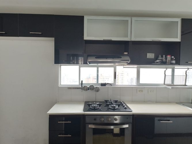 Apartamento de 4 alcobas en arriendo en El Poblado, Medellín, 130 m² · foto 6 de 19