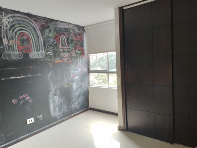 Apartamento de 4 alcobas en arriendo en El Poblado, Medellín, 130 m² · foto 13 de 19