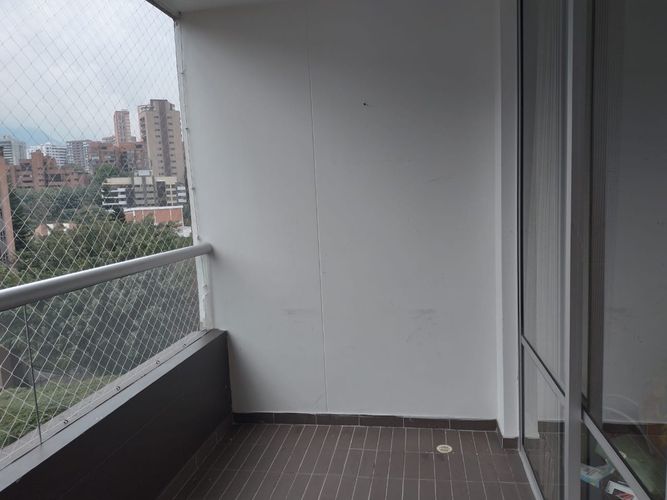 Apartamento de 4 alcobas en arriendo en El Poblado, Medellín, 130 m² · foto 19 de 19