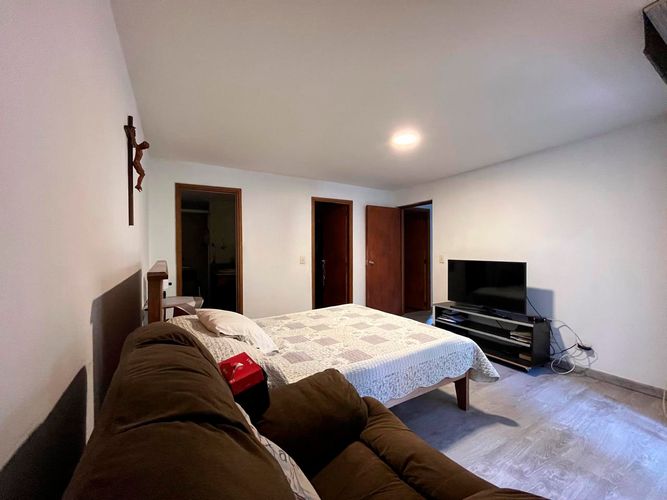 Apartamento de 3 alcobas en venta en El Poblado, Medellín, 96 m² · foto 5 de 14