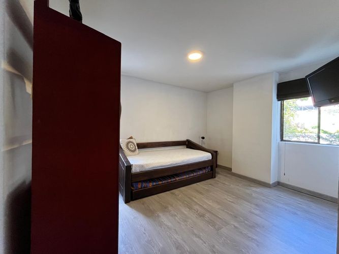 Apartamento de 3 alcobas en venta en El Poblado, Medellín, 96 m² · foto 11 de 14