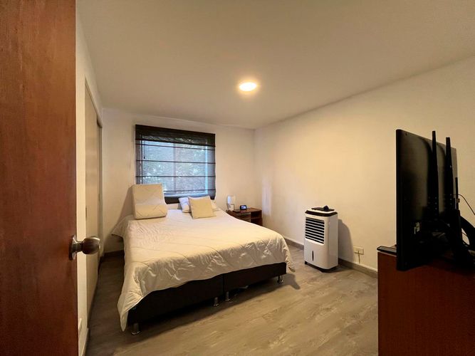 Apartamento de 3 alcobas en venta en El Poblado, Medellín, 96 m² · foto 12 de 14