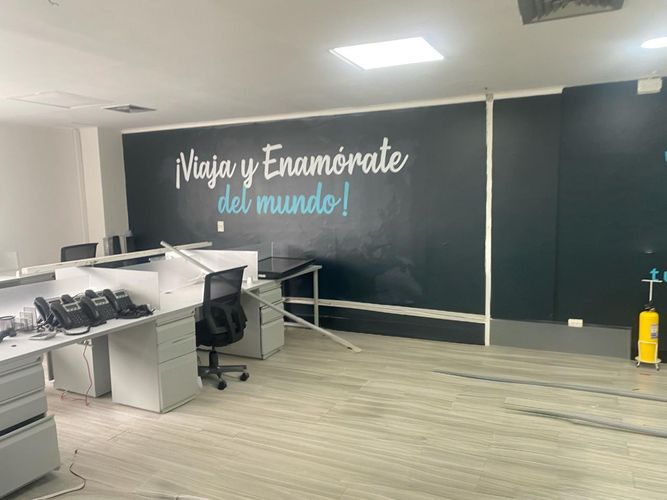 Oficina en arriendo en El Poblado, Medellín, 75 m² · foto 2 de 9