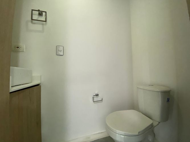Oficina en arriendo en El Poblado, Medellín, 36 m² · foto 5 de 8