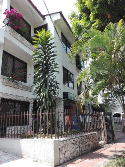 Edificio en venta en Tequendama, Cali, 1200 m² · foto 3 de 10
