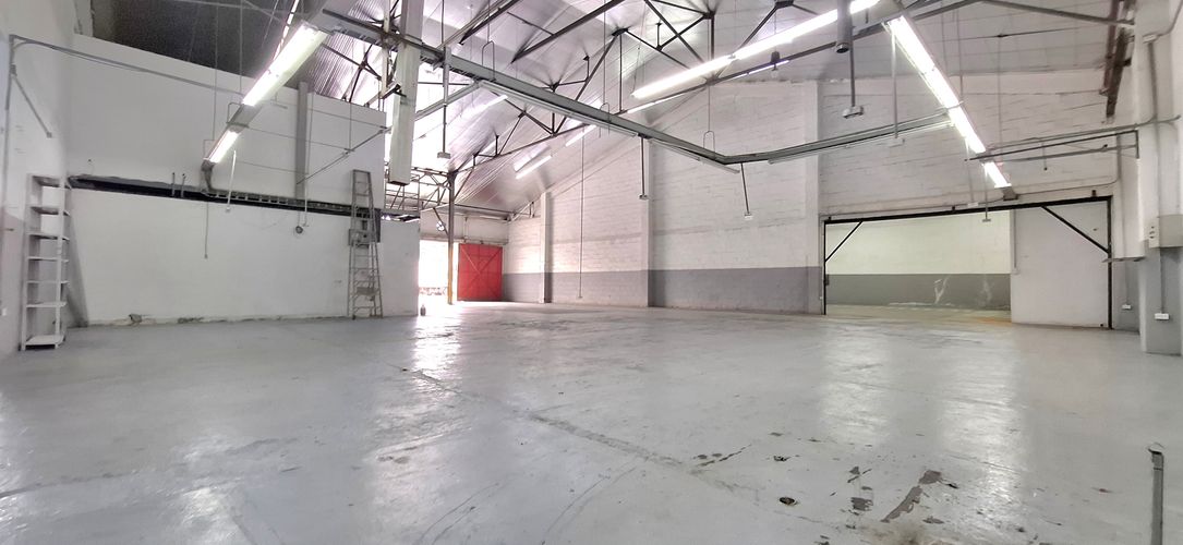 Bodega en arriendo en Industrial, Cali, 400 m² · foto 2 de 9