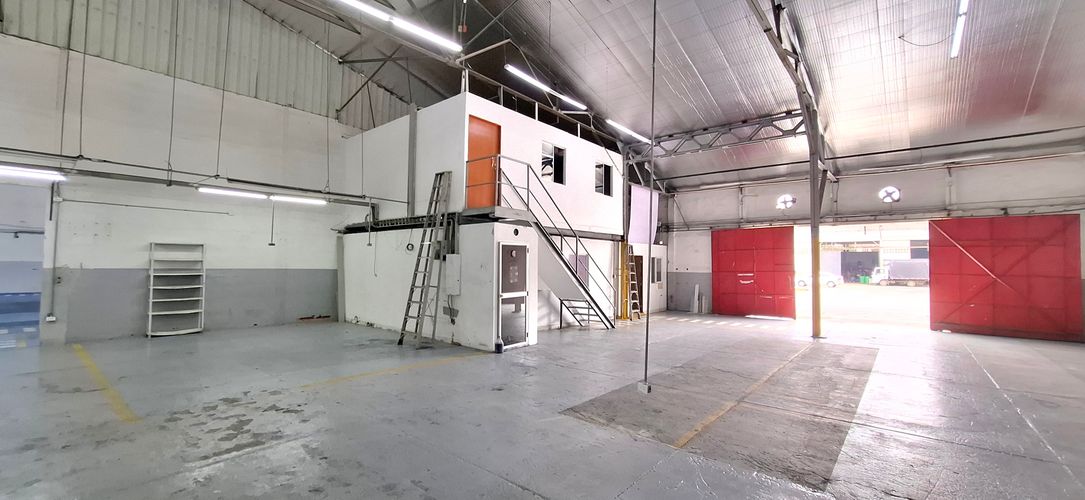 Bodega en arriendo en Industrial, Cali, 400 m² · foto 3 de 9