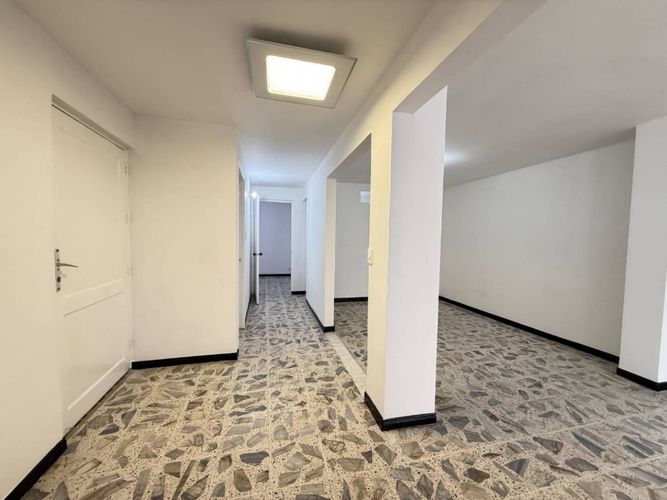 Apartamento de 3 alcobas en arriendo en Laureles, Medellín, 90 m² · foto 2 de 13