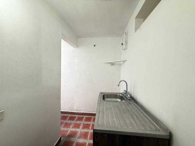 Apartamento de 3 alcobas en arriendo en Laureles, Medellín, 90 m² · foto 3 de 13