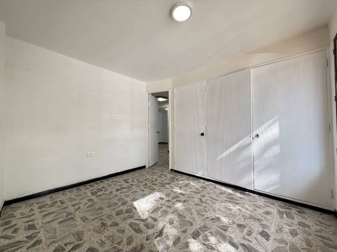 Apartamento de 3 alcobas en arriendo en Laureles, Medellín, 90 m² · foto 10 de 13