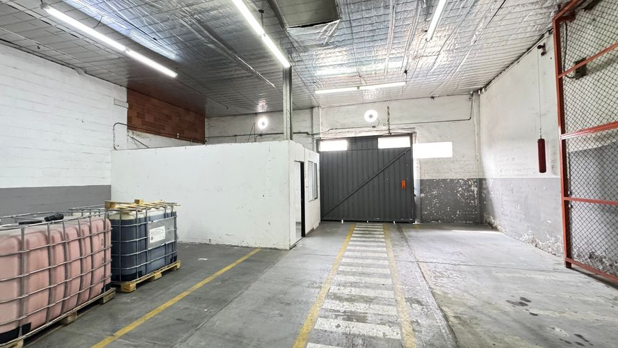 Bodega en arriendo en Industrial, Cali, 300 m² · foto 3 de 17
