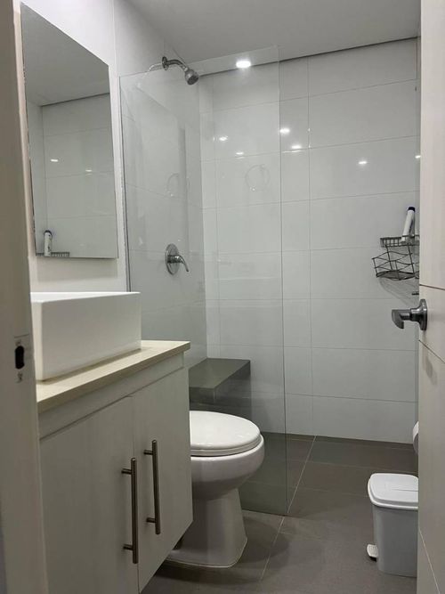 Apartamento de 2 alcobas en arriendo en Castropol, Medellín, 84 m² · foto 7 de 16