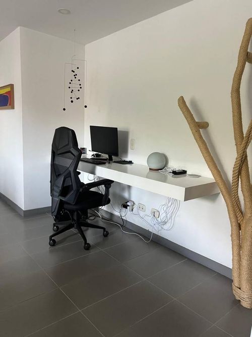 Apartamento de 2 alcobas en arriendo en Castropol, Medellín, 84 m² · foto 10 de 16