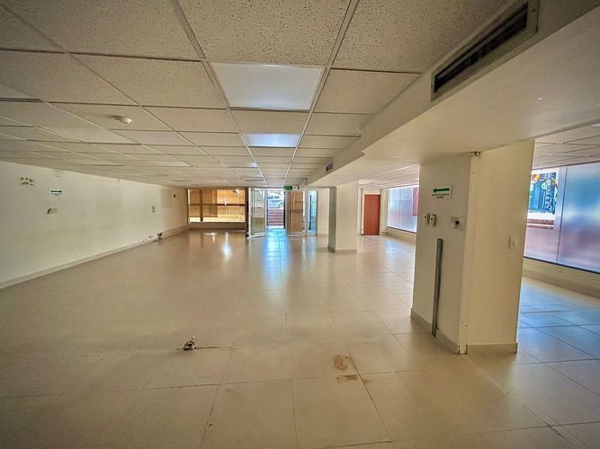 Local en venta en Sector Lago Uribe, Pereira, 299 m² · foto 11 de 16