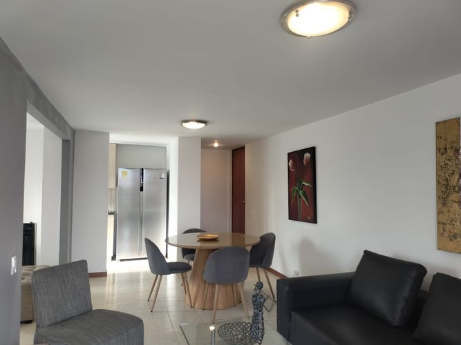 Apartamento de 2 alcobas en arriendo en El Poblado, Medellín, 90 m² · foto 3 de 16