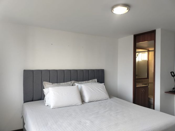 Apartamento de 2 alcobas en arriendo en El Poblado, Medellín, 90 m² · foto 9 de 16