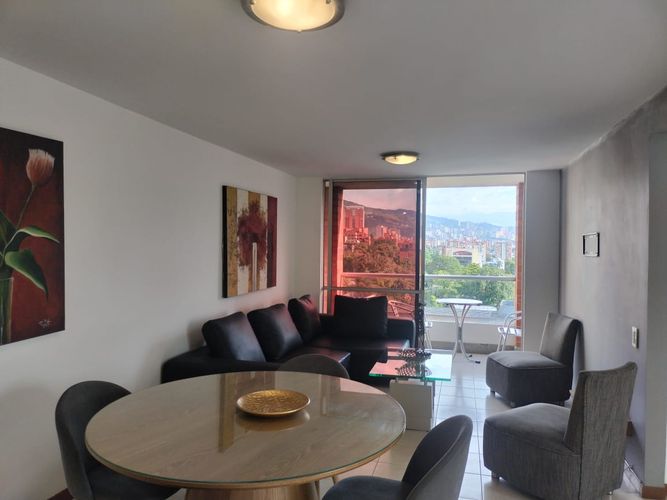 Apartamento de 2 alcobas en arriendo en El Poblado, Medellín, 90 m² · foto 10 de 16
