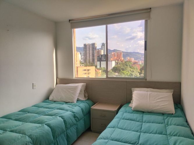 Apartamento de 2 alcobas en arriendo en El Poblado, Medellín, 90 m² · foto 12 de 16