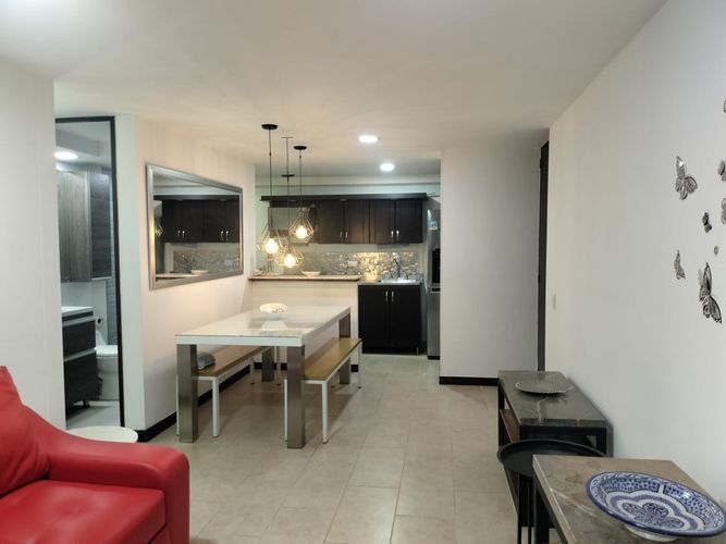 Apartamento de 3 alcobas en arriendo en El Poblado, Medellín, 60 m² · foto 2 de 16