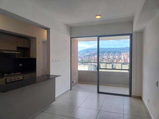 Apartamento de 3 alcobas en arriendo en Otraparte, Envigado, 77 m² · foto 2 de 17