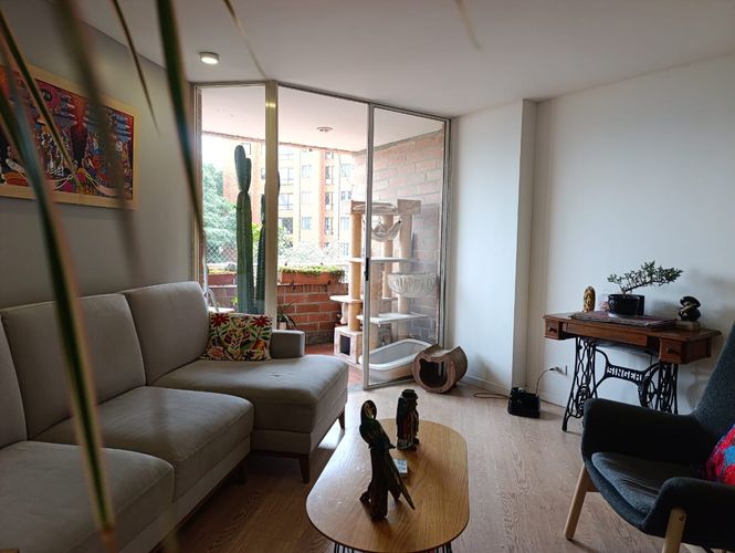 Apartamento de 2 alcobas en arriendo en El Poblado, Medellín, 79 m² · foto 2 de 19