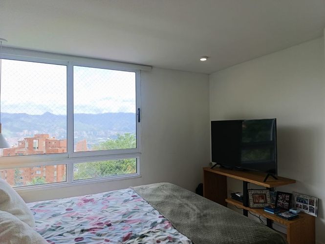Apartamento de 2 alcobas en arriendo en El Poblado, Medellín, 79 m² · foto 10 de 19