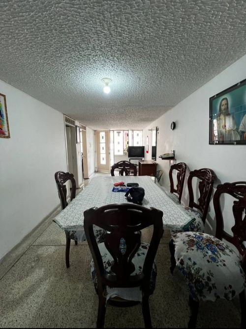Casa de 4 alcobas en venta en San Jorge, Girón, 84 m² · foto 4 de 7