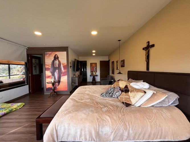Casa de 3 alcobas en venta en Loma Del Escobero, Envigado, 420 m² · foto 12 de 20