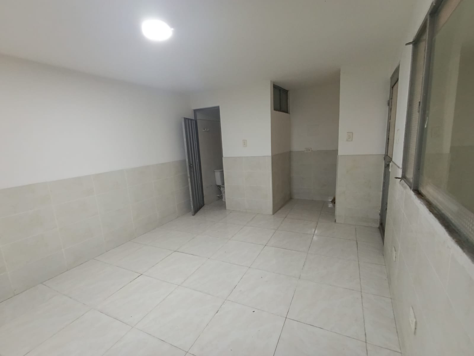 Casa en venta en Las Ferias, Bogotá · foto 3 de 24