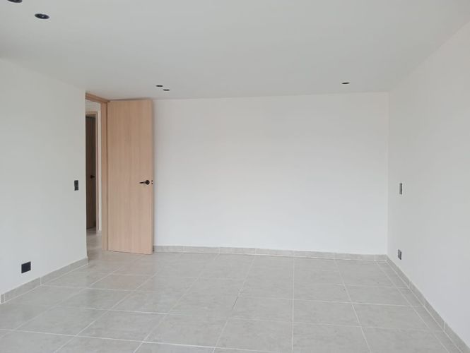 Apartamento de 3 alcobas en arriendo en Laureles, Medellín, 140 m² · foto 3 de 14