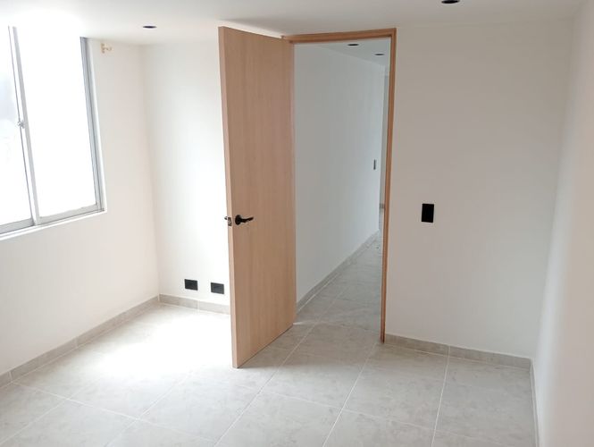 Apartamento de 3 alcobas en arriendo en Laureles, Medellín, 140 m² · foto 8 de 14