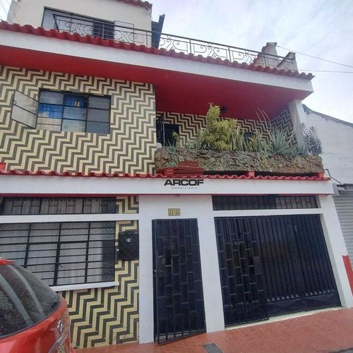 Casa de 6 alcobas en venta en La Concordia, Bucaramanga, 280 m² · foto 2 de 19