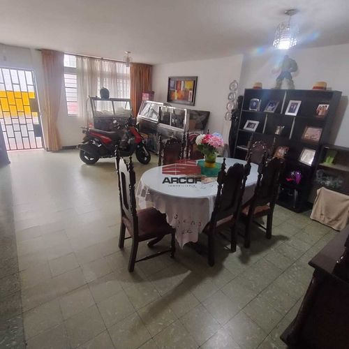 Casa de 6 alcobas en venta en La Concordia, Bucaramanga, 280 m² · foto 10 de 19