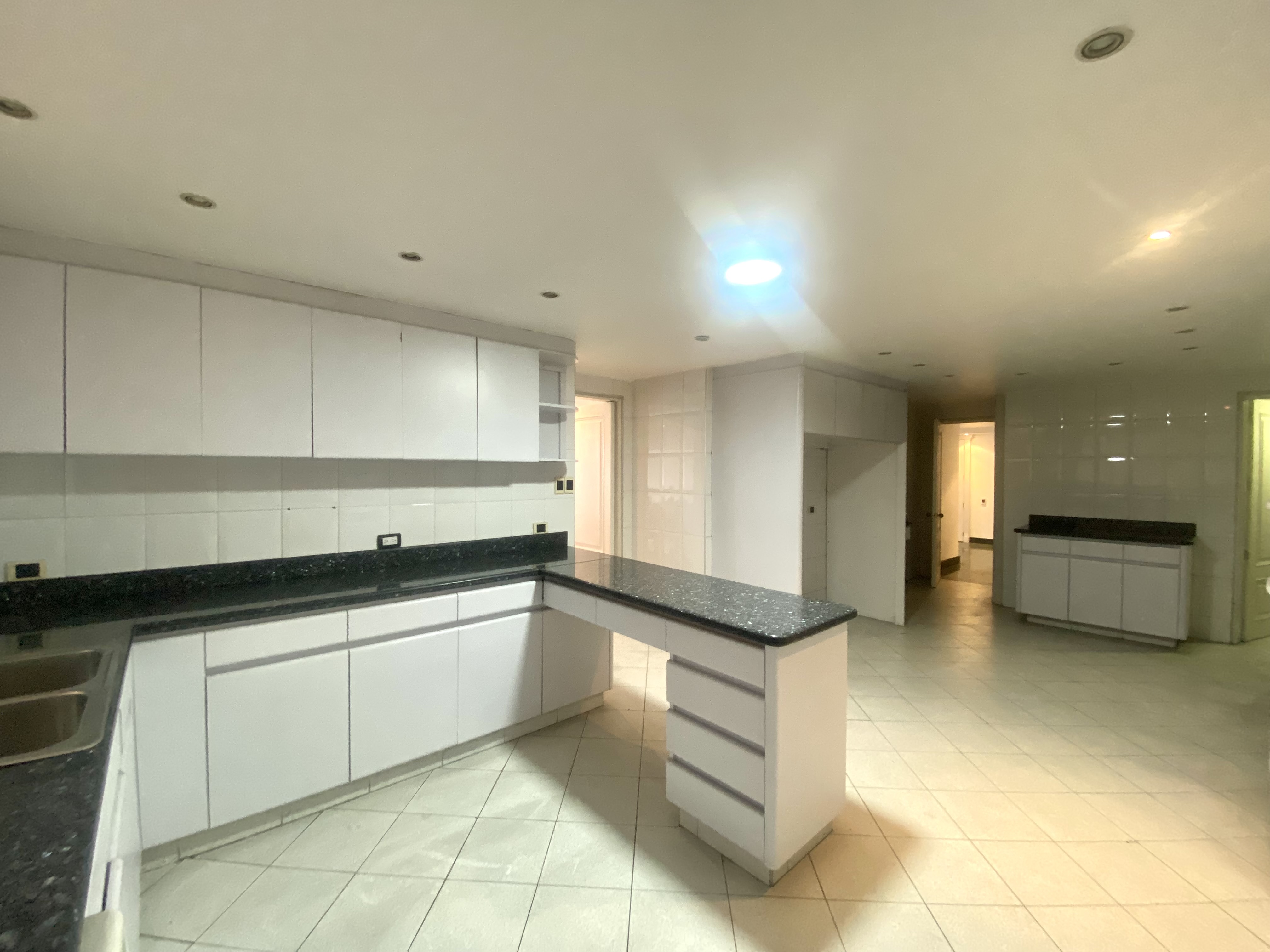 Apartamento en venta en El Refugio, Bogotá · foto 8 de 24