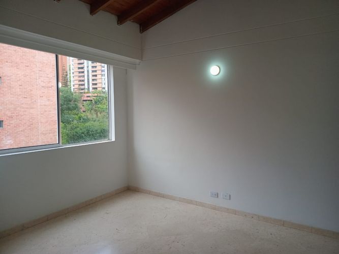 Apartamento de 4 alcobas en venta en El Poblado, Medellín, 248 m² · foto 12 de 19