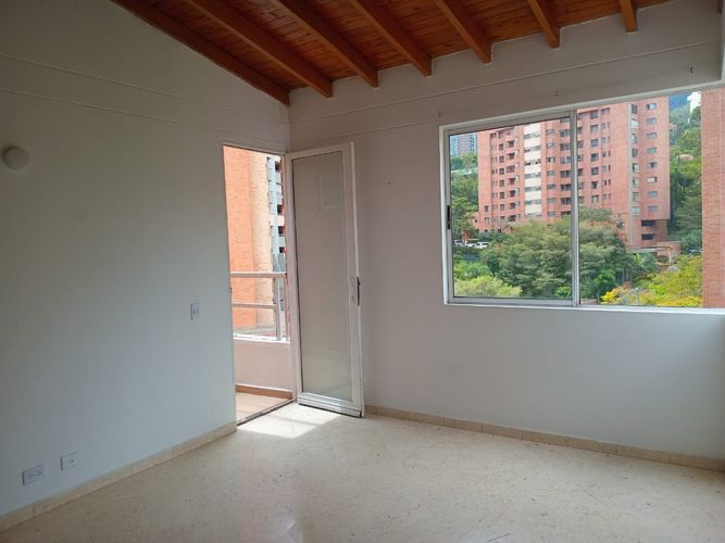Apartamento de 4 alcobas en venta en El Poblado, Medellín, 248 m² · foto 13 de 19