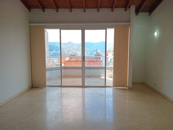 Apartamento de 4 alcobas en venta en El Poblado, Medellín, 248 m² · foto 15 de 19