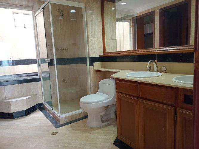 Apartamento de 4 alcobas en venta en El Poblado, Medellín, 248 m² · foto 16 de 19