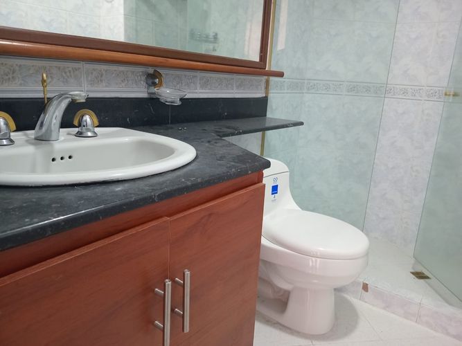 Apartamento de 4 alcobas en venta en El Poblado, Medellín, 248 m² · foto 17 de 19