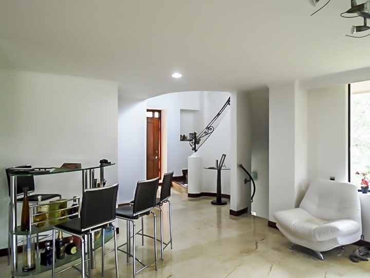 Casa en arriendo en El Poblado, Medellín · foto 5 de 20