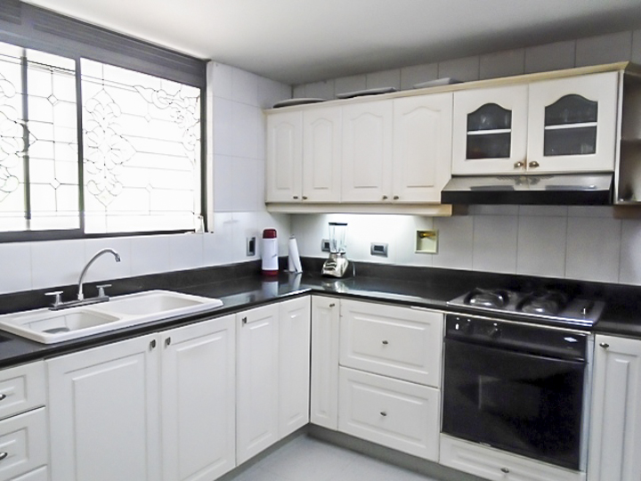 Casa en arriendo en El Poblado, Medellín · foto 7 de 20