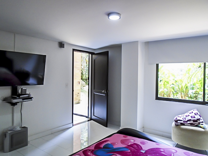 Casa en arriendo en El Poblado, Medellín · foto 14 de 20