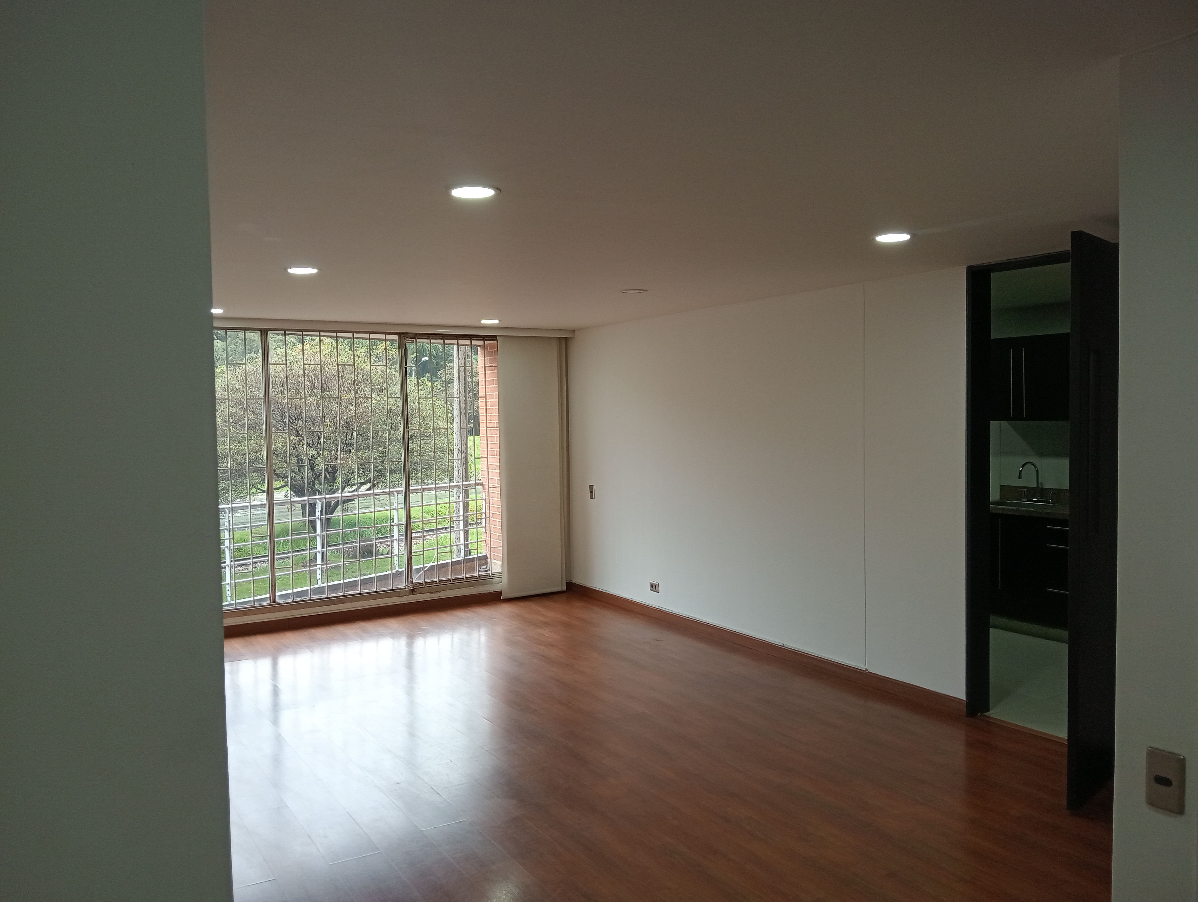 Apartamento en venta en Cedritos, Bogotá · foto 2 de 14
