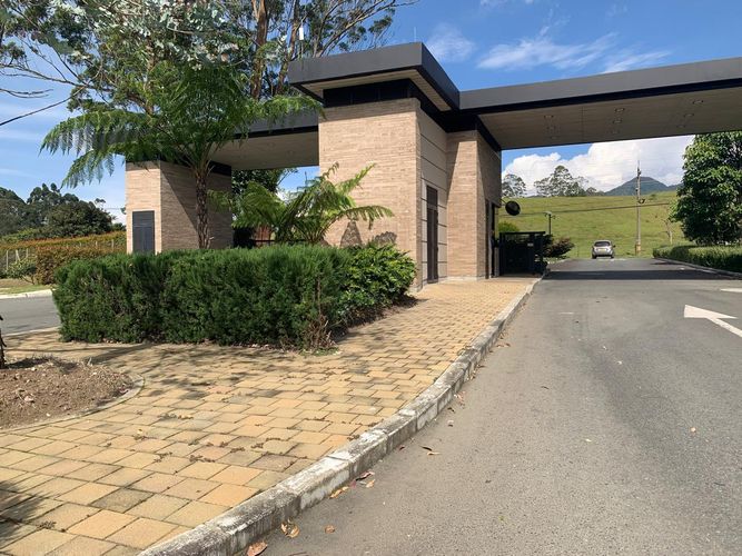 Lote en venta en La Ceja, 2970 m² · foto 3 de 7