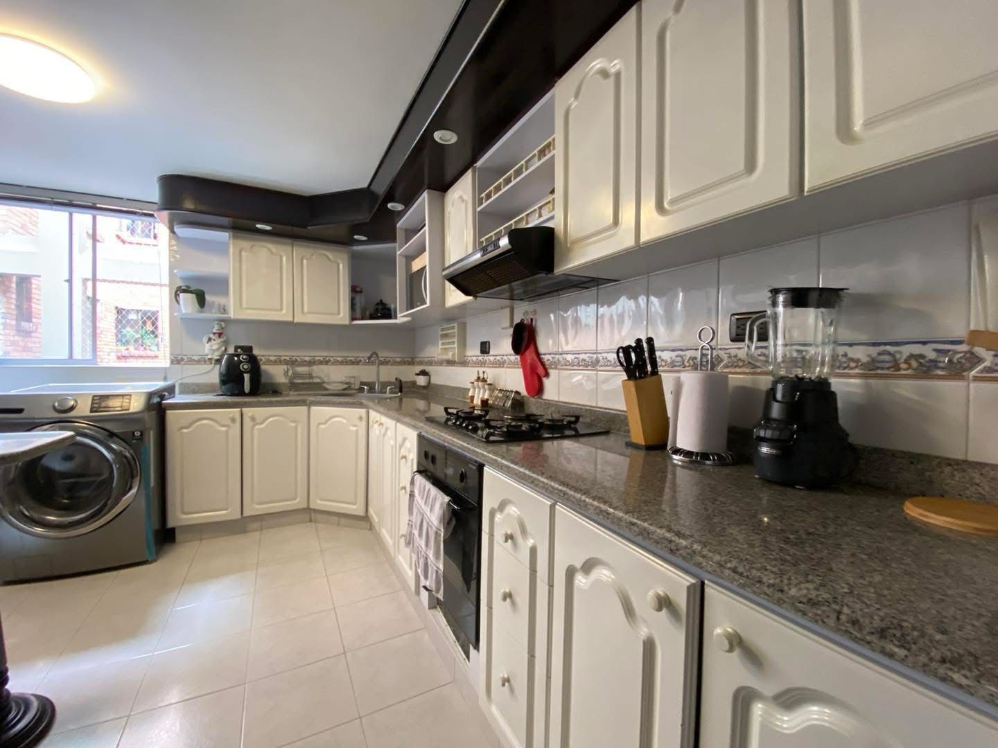 Apartamento en venta en Santa Barbara, Bogotá · foto 5 de 16