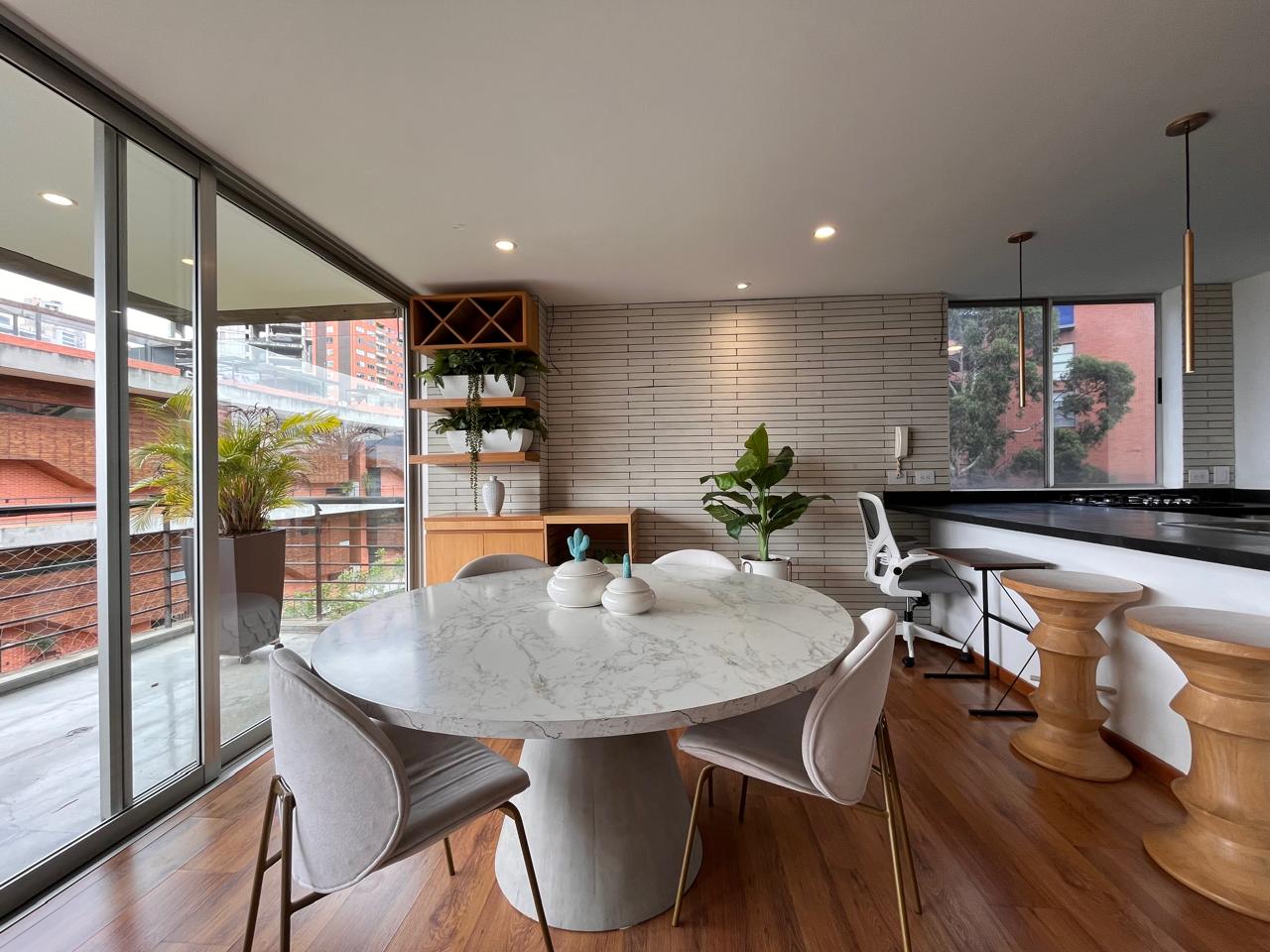 Apartamento en arriendo en El Poblado, Medellín · foto 3 de 19