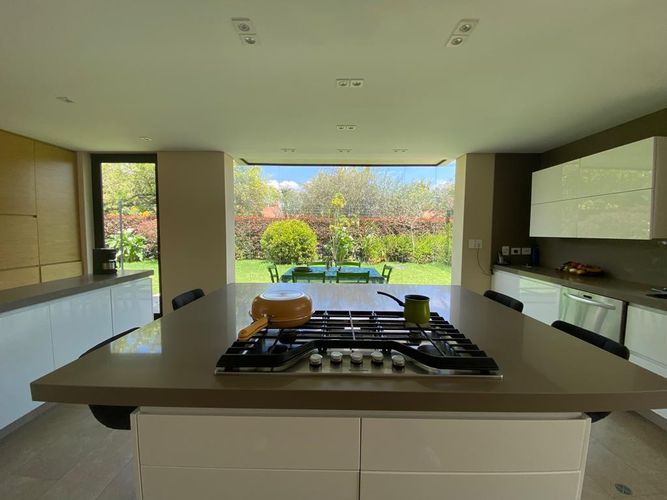 Casa de 4 alcobas en venta en Guaymaral, Bogotá, 571 m² · foto 9 de 24